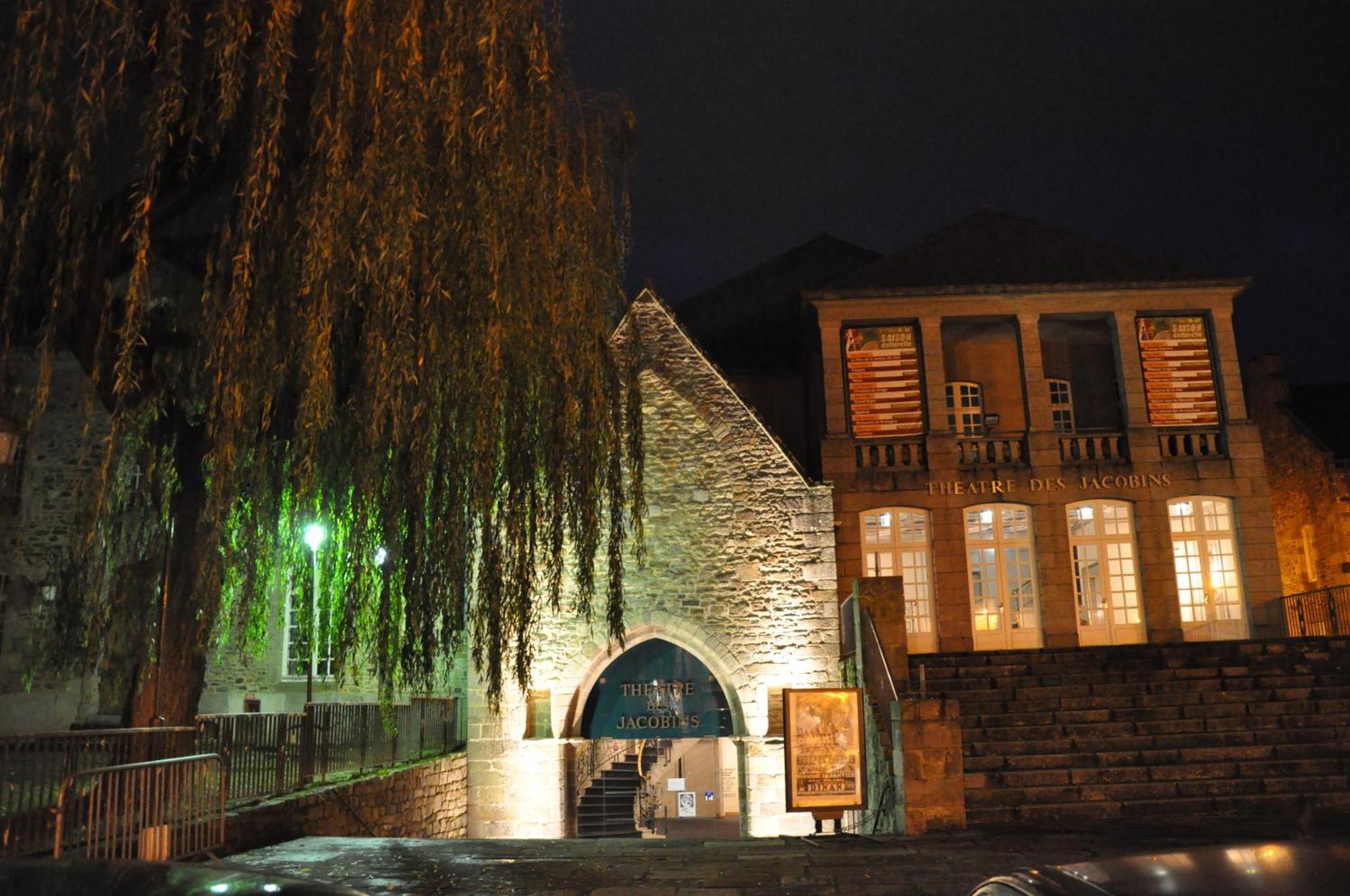 Cafe Hotel Du Theatre Dinan Kültér fotó