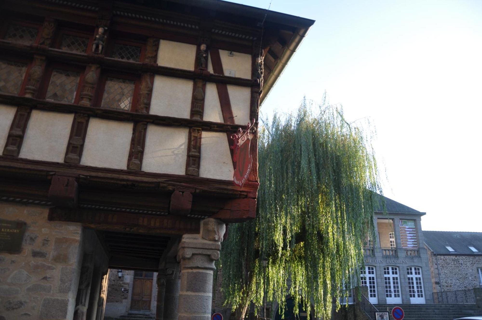 Cafe Hotel Du Theatre Dinan Kültér fotó