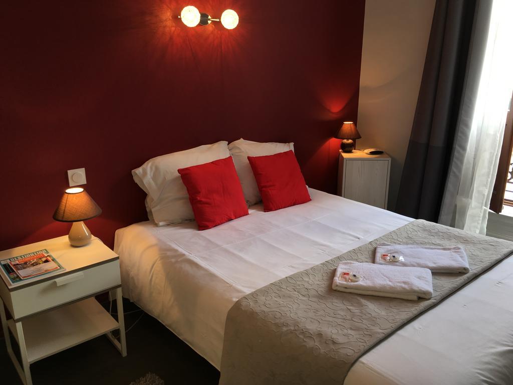 Cafe Hotel Du Theatre Dinan Kültér fotó